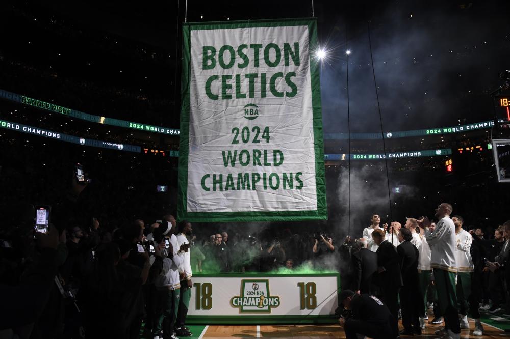 机会来了！篮网最后一张“入场券”，曾凡博能否抓住？